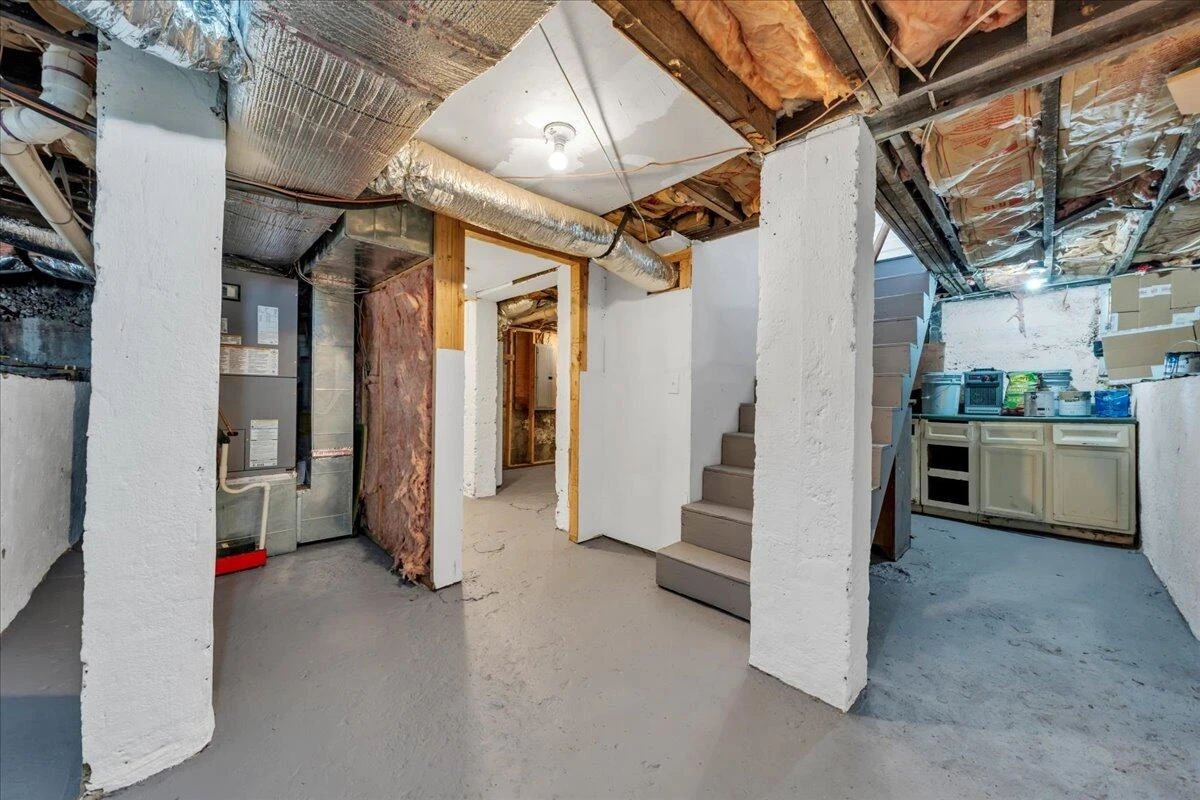 834 Day AVE - Photo 58