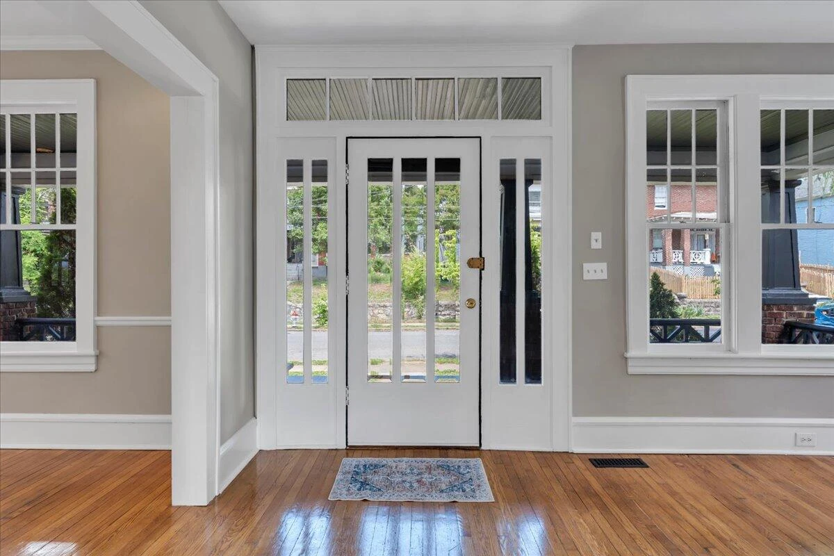 834 Day AVE - Photo 13
