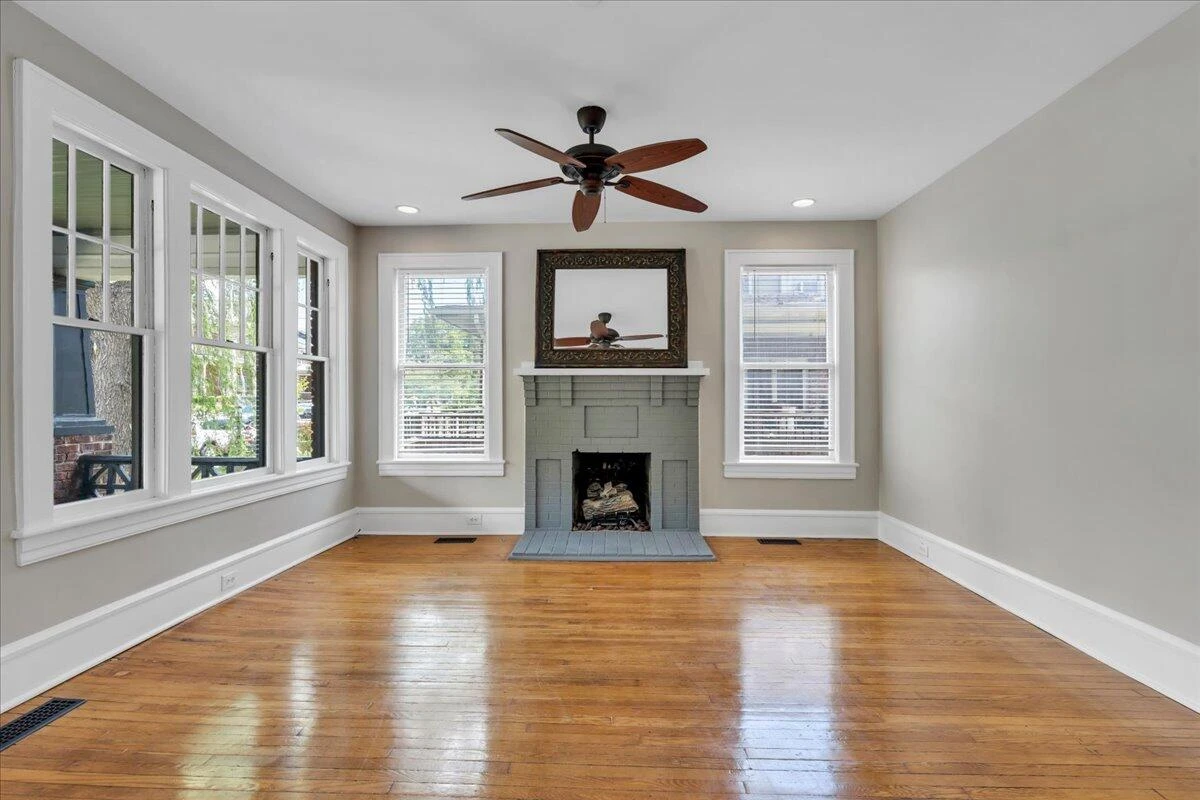 834 Day AVE - Photo 14