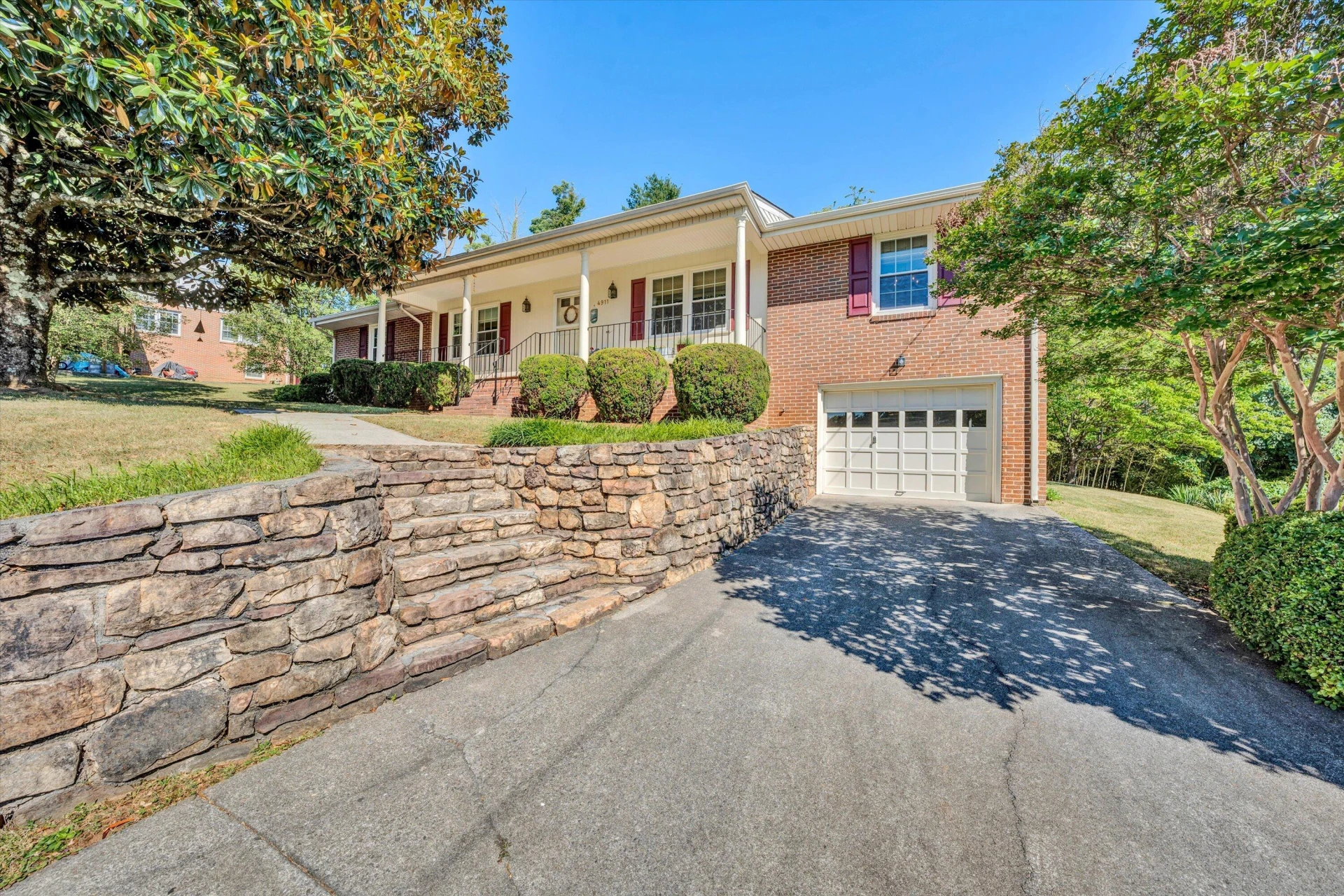 4911 Cave Spring CIR - Photo 37