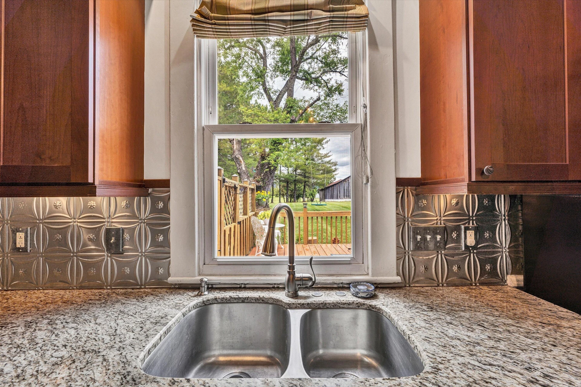 341 Springwood RD - Photo 20