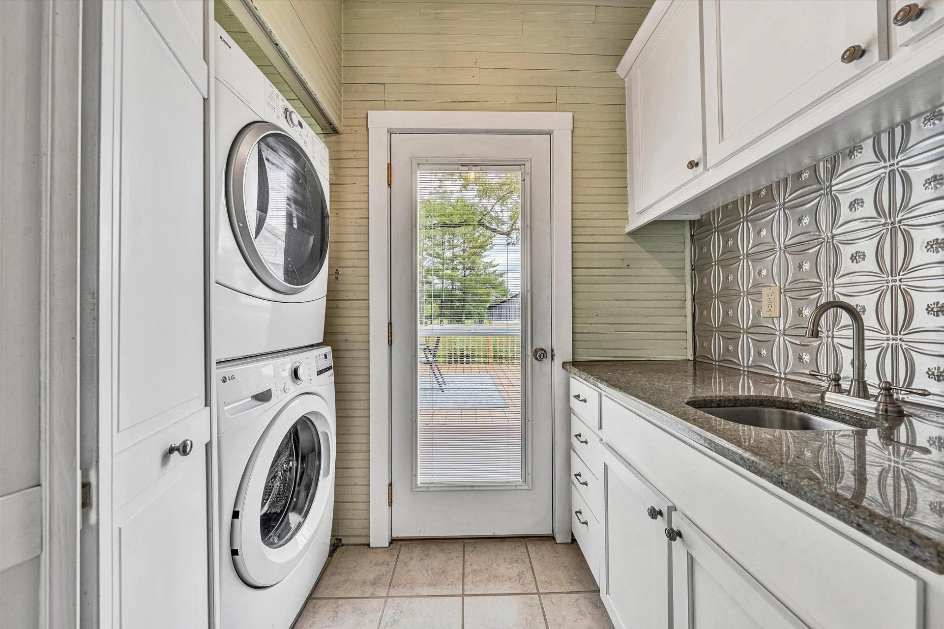 341 Springwood RD - Photo 28