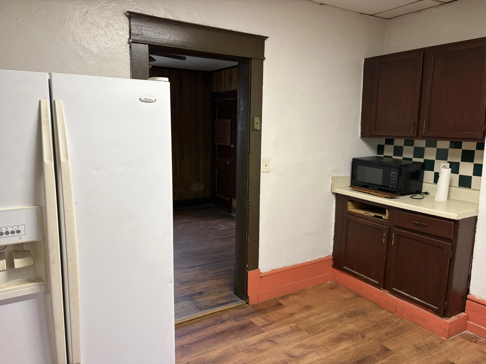 1701 Mercer AVE - Photo 4