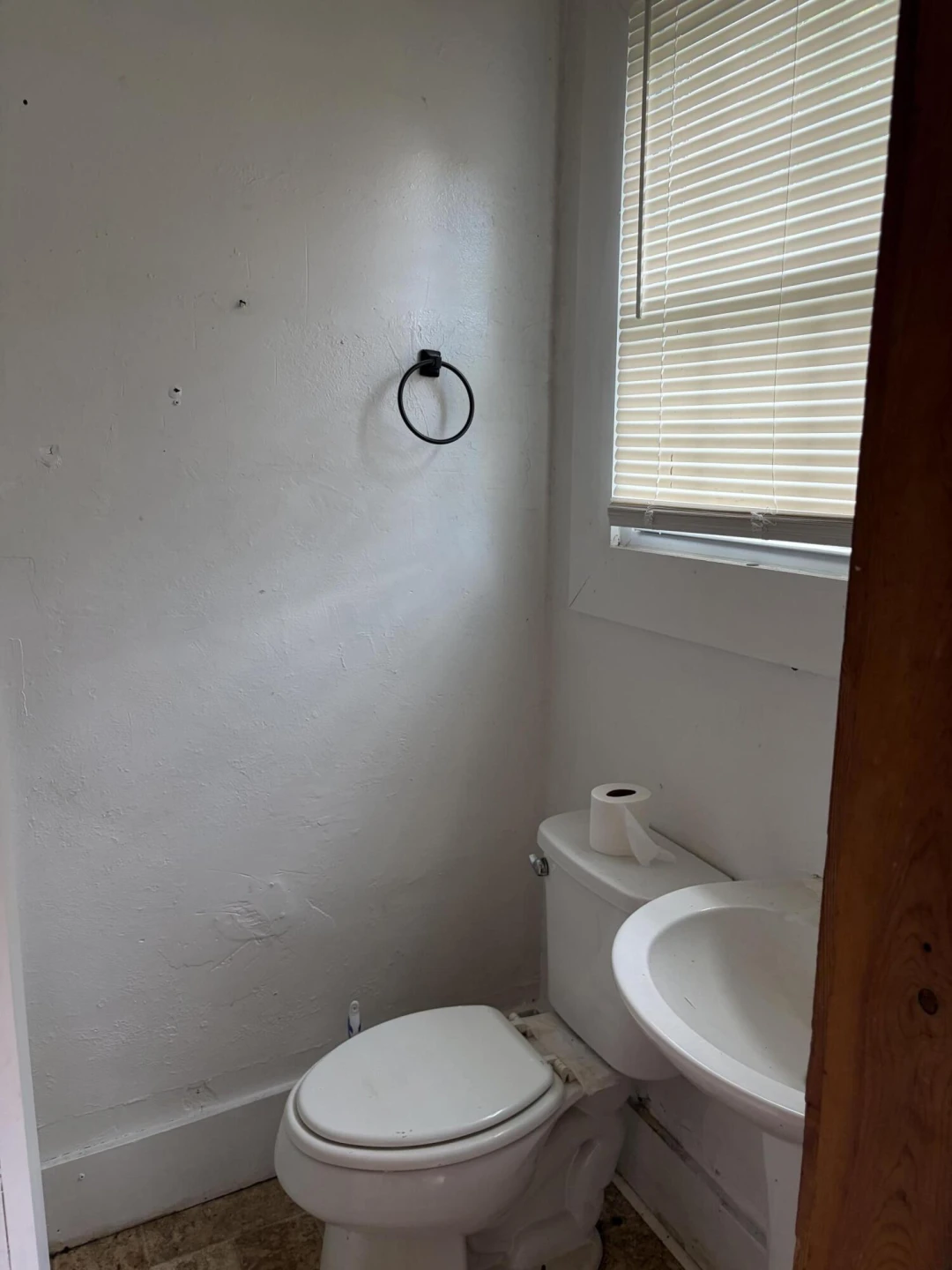 1701 Mercer AVE - Photo 9