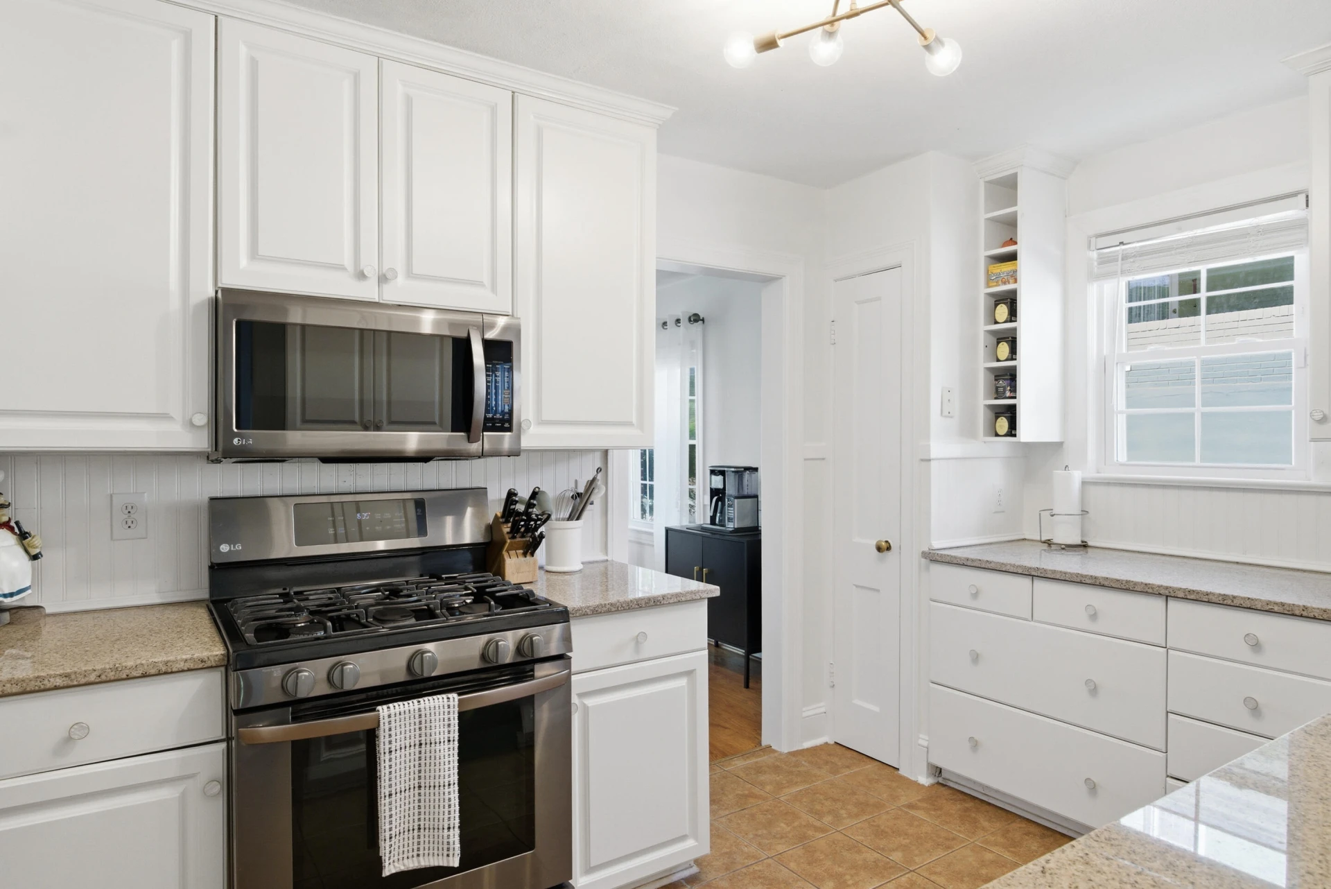 1609 Center Hill DR - Photo 19