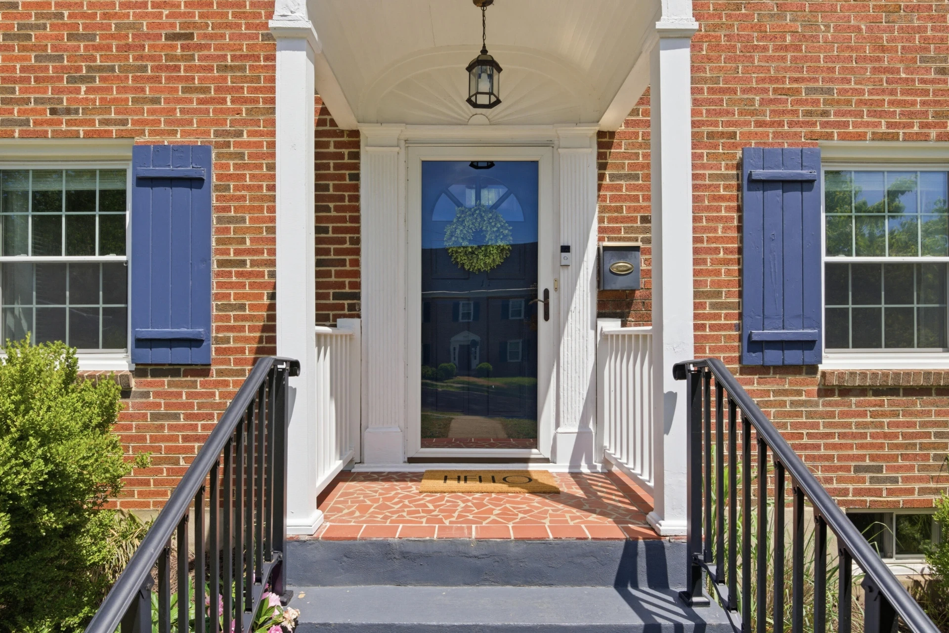 1609 Center Hill DR - Photo 3