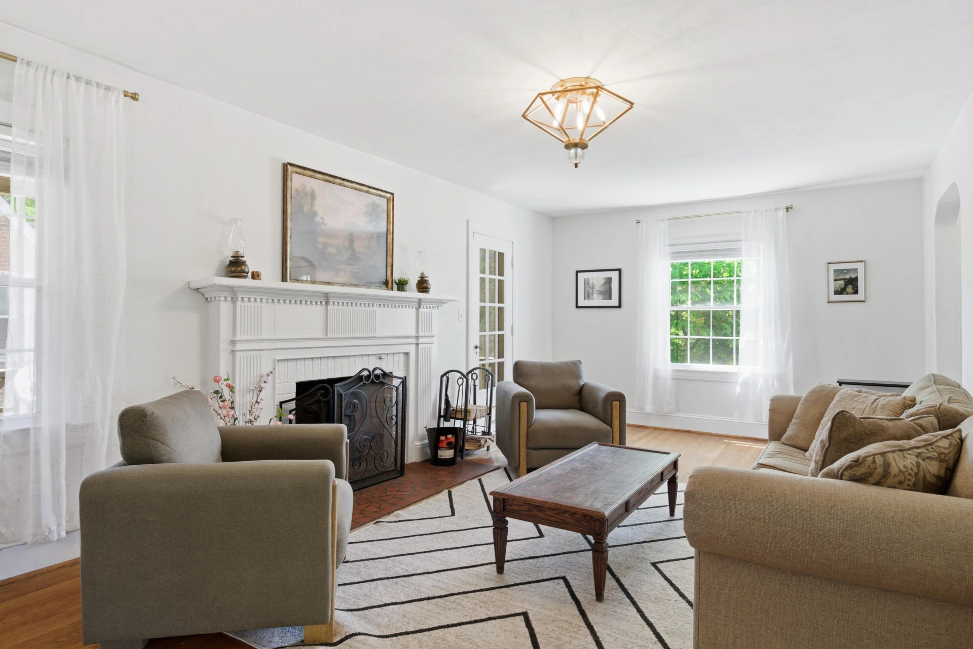1609 Center Hill DR - Photo 9