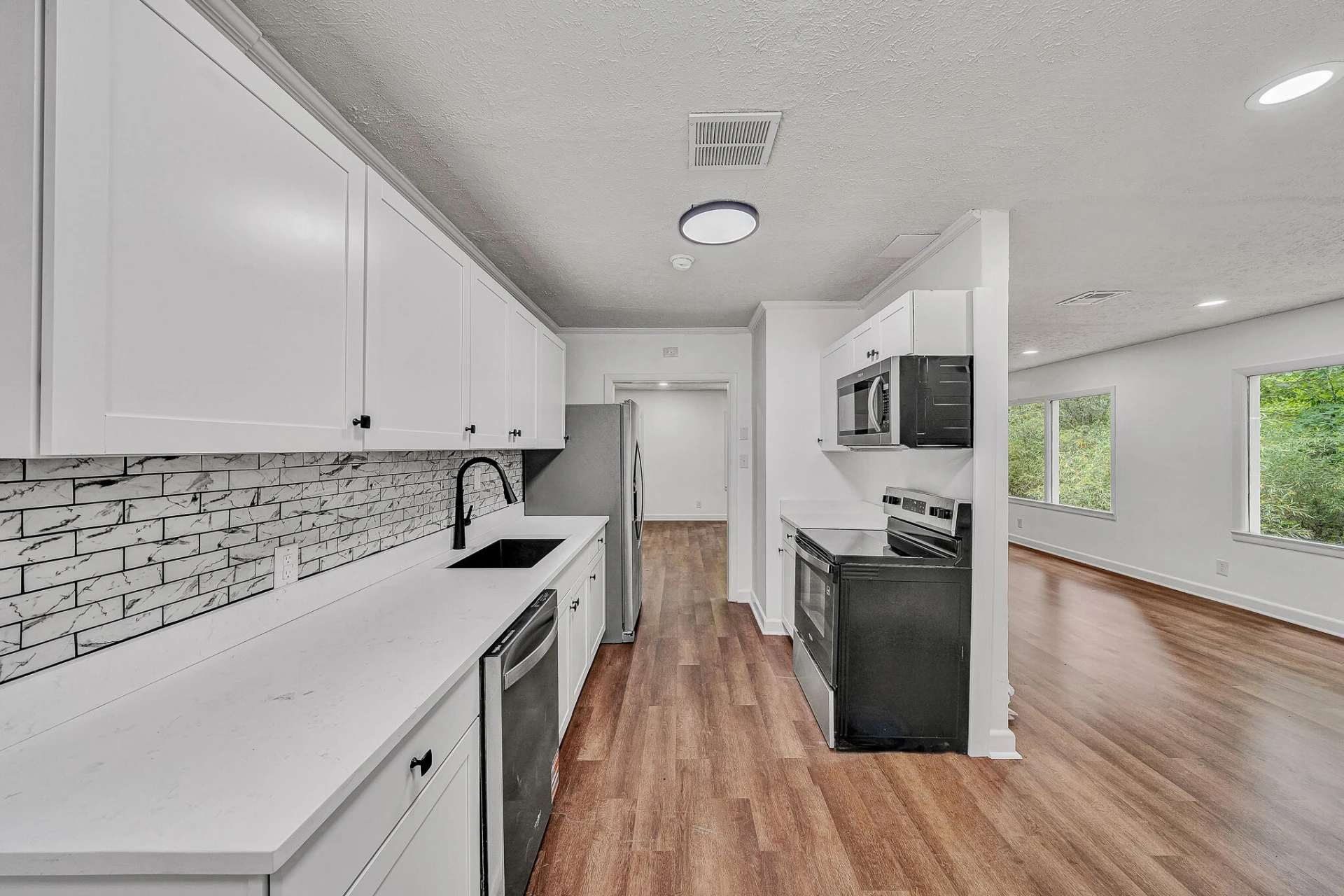 83 Maid Marian CT - Photo 19