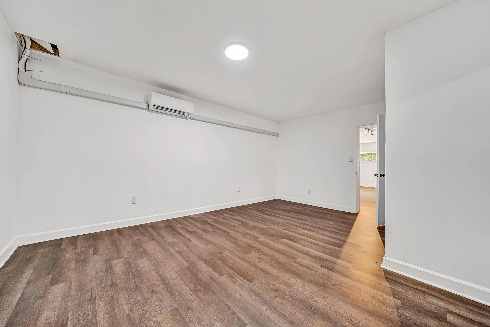83 Maid Marian CT - Photo 46