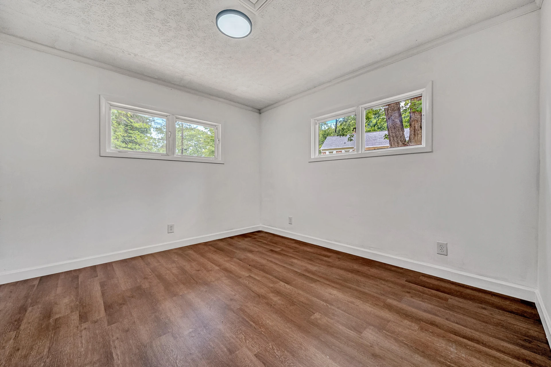 83 Maid Marian CT - Photo 10