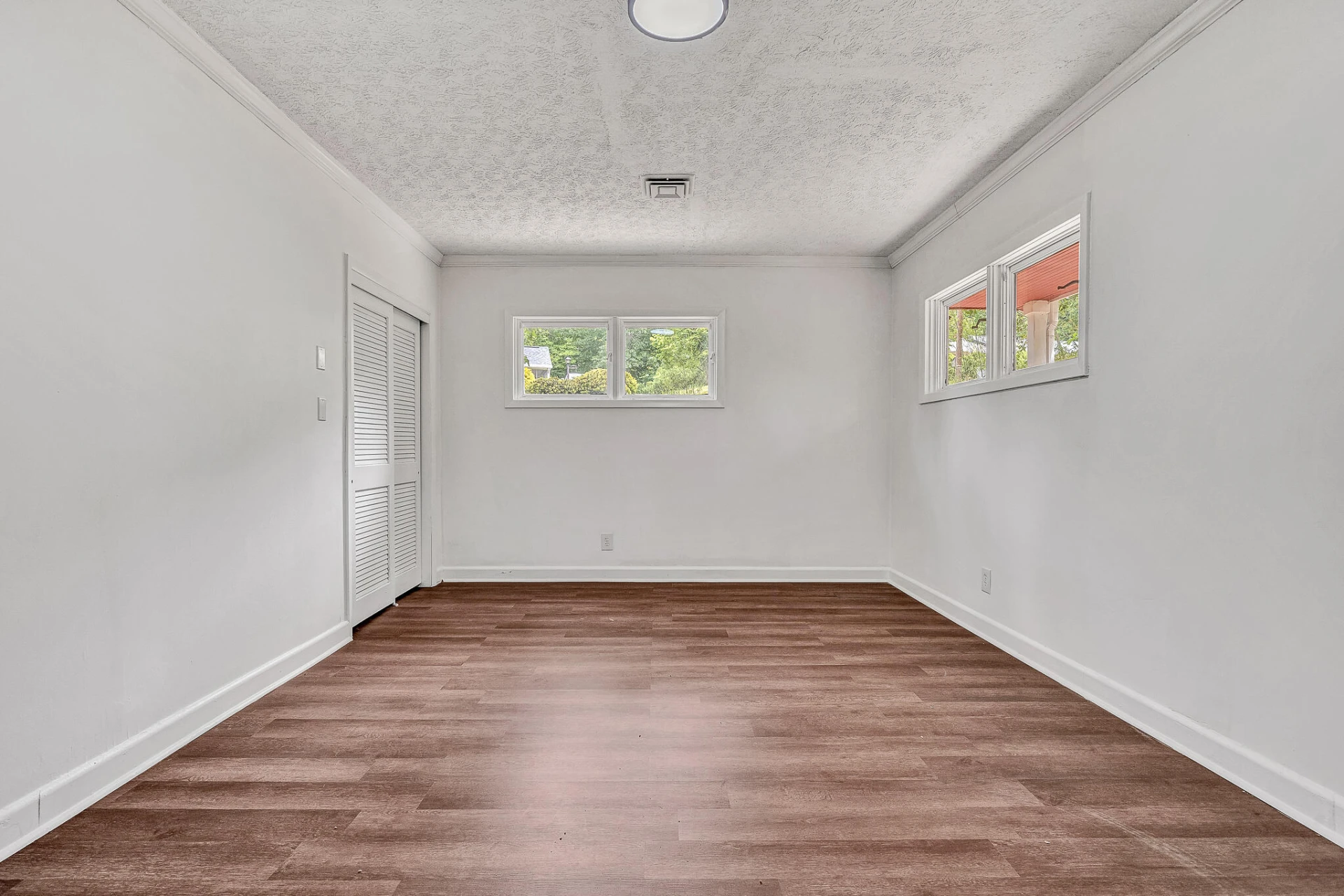 83 Maid Marian CT - Photo 12