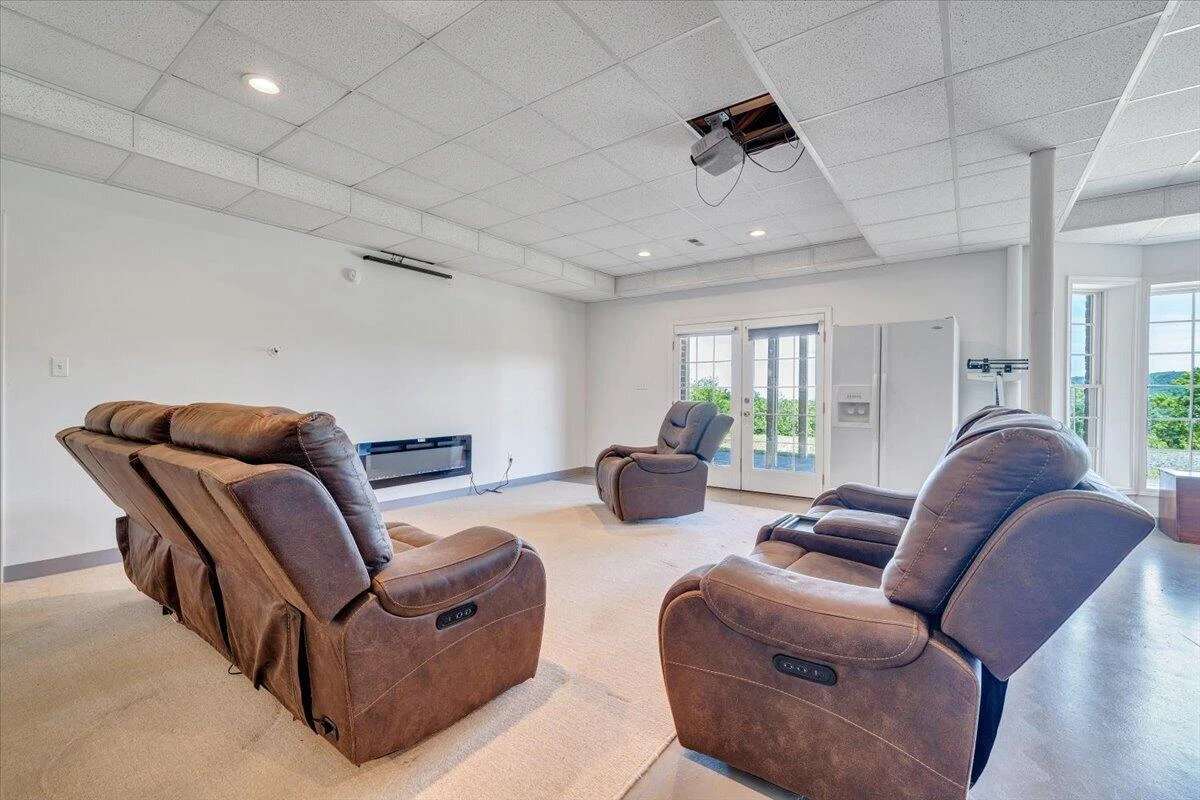 1615 Turkeycock LN - Photo 87