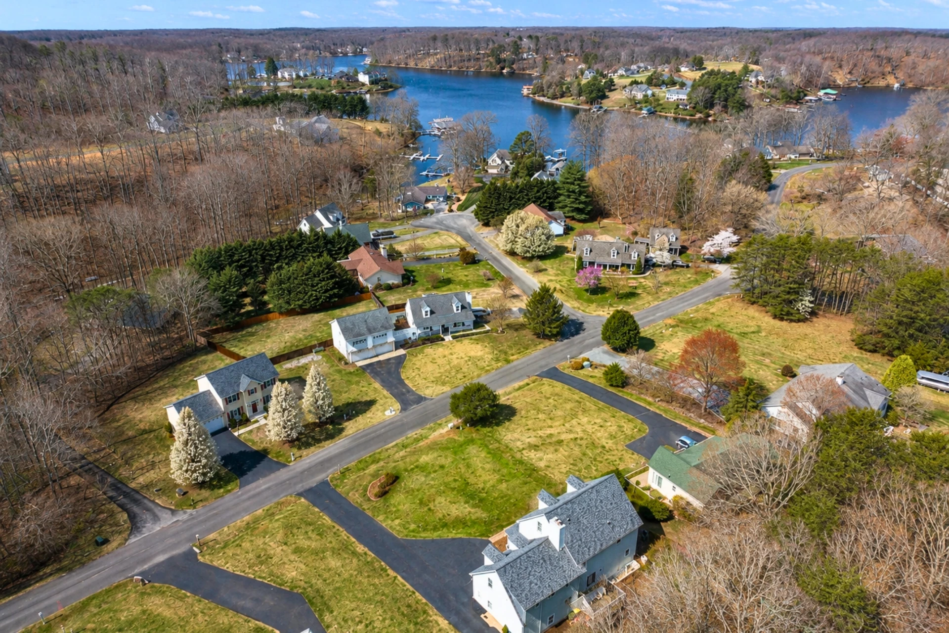 160 Indian Pointe DR - Photo 3