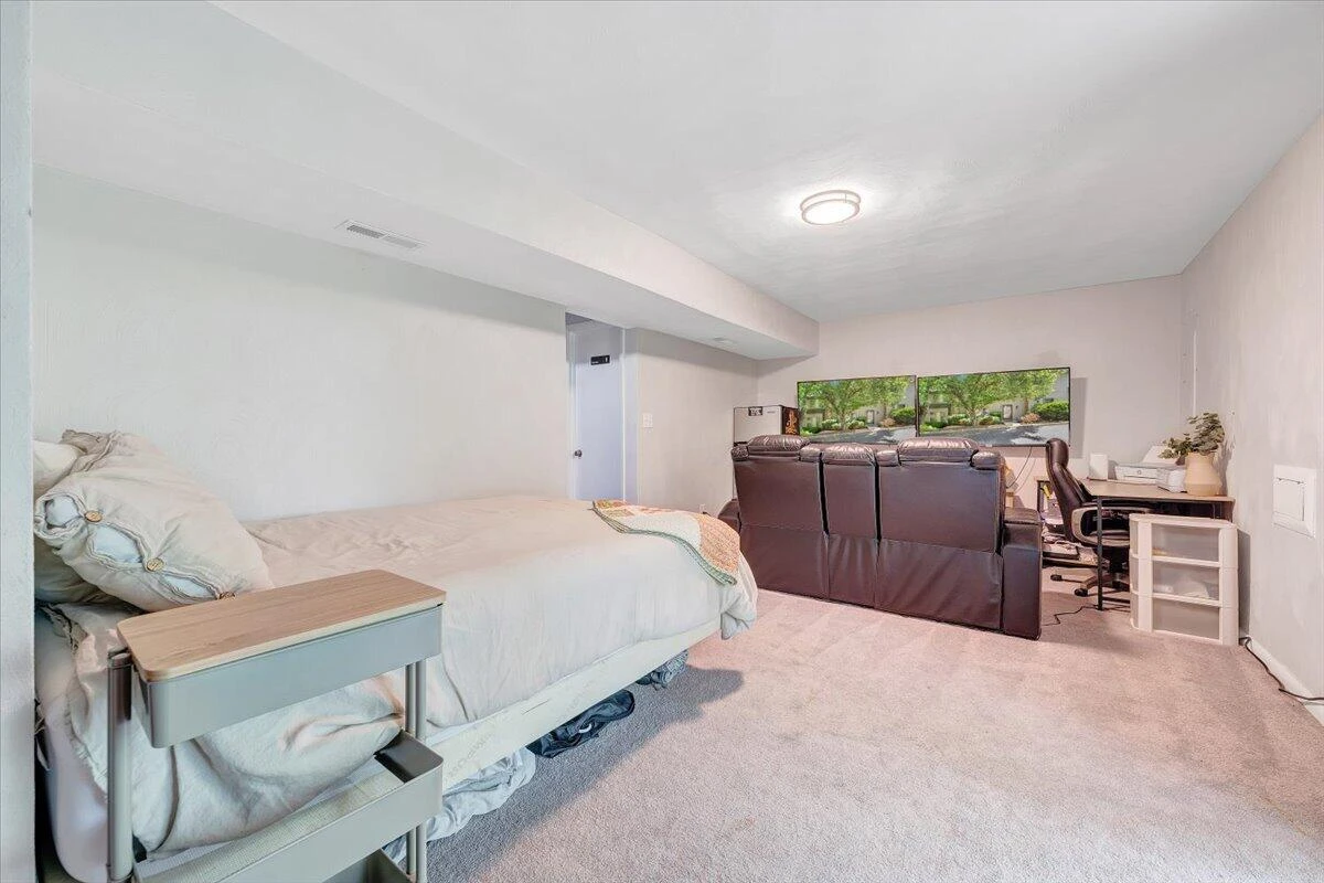 3437 Londonderry CT - Photo 38