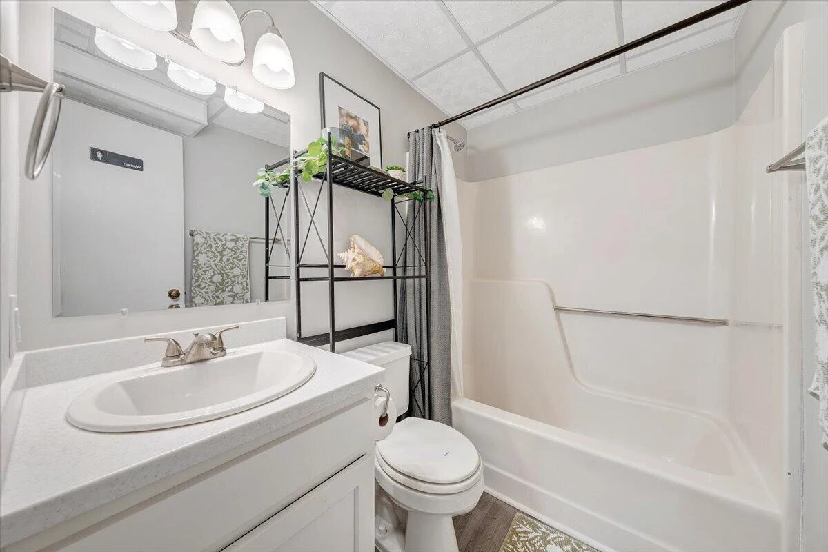 3437 Londonderry CT - Photo 44
