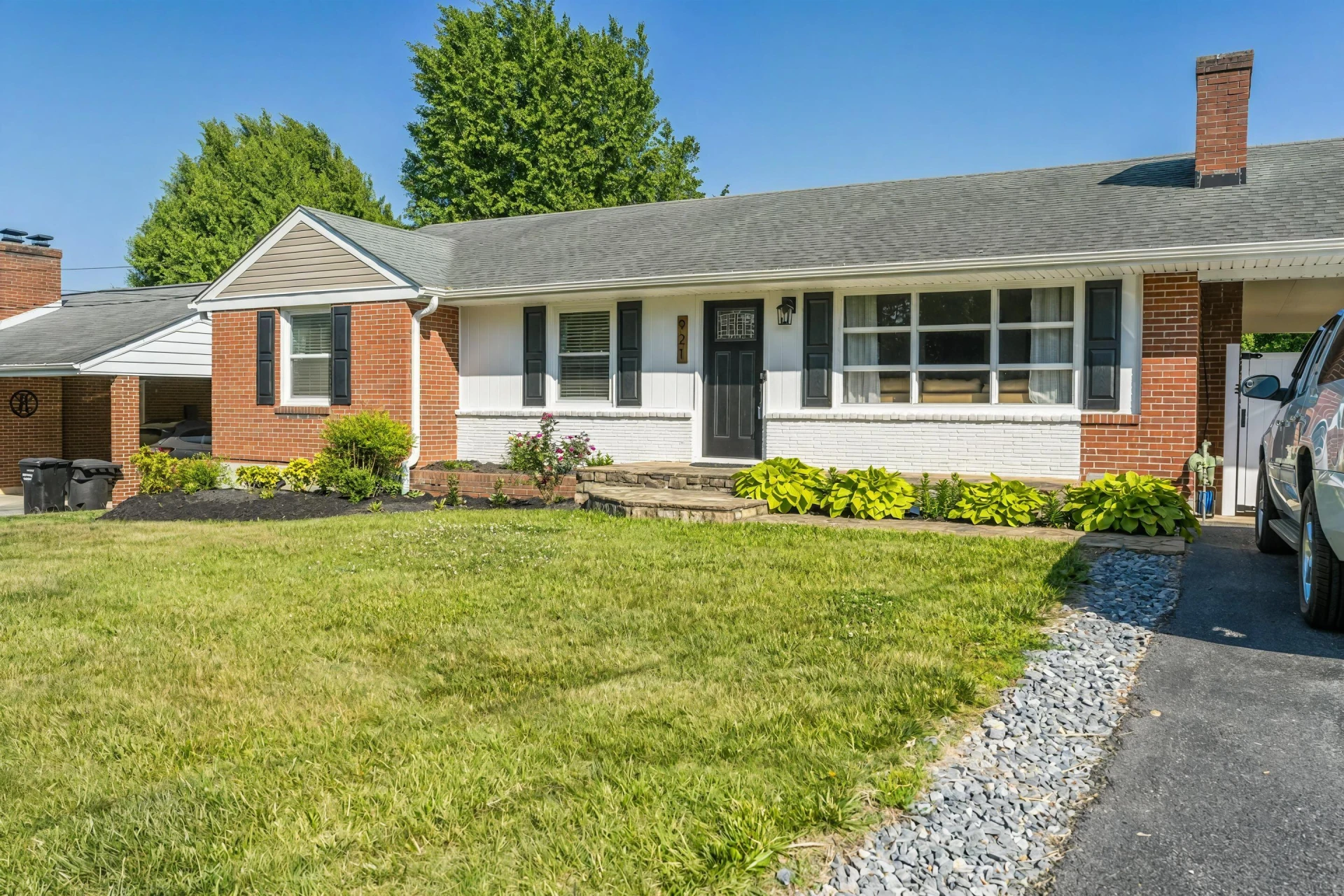 921 Ridgecrest DR - Photo 3