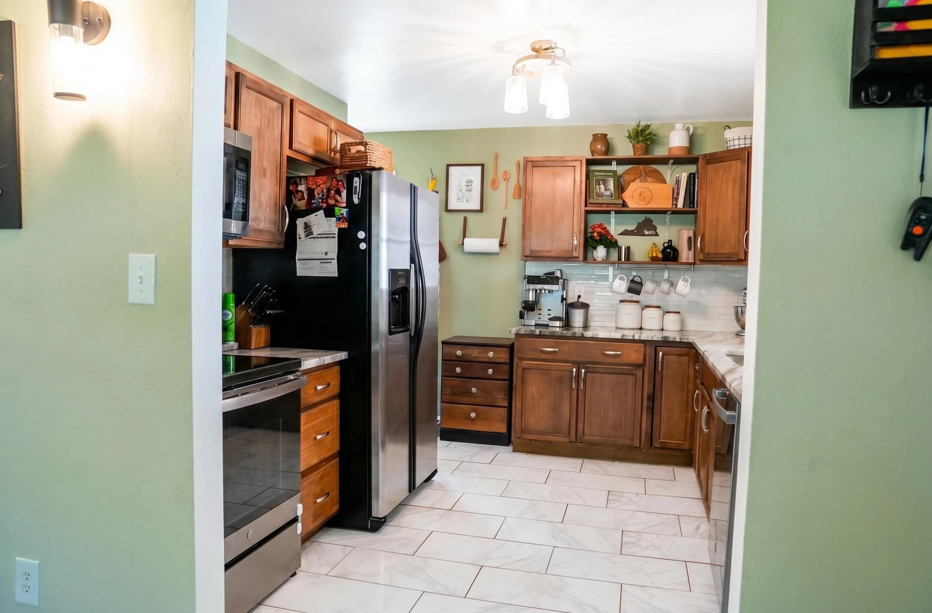 921 Ridgecrest DR - Photo 6