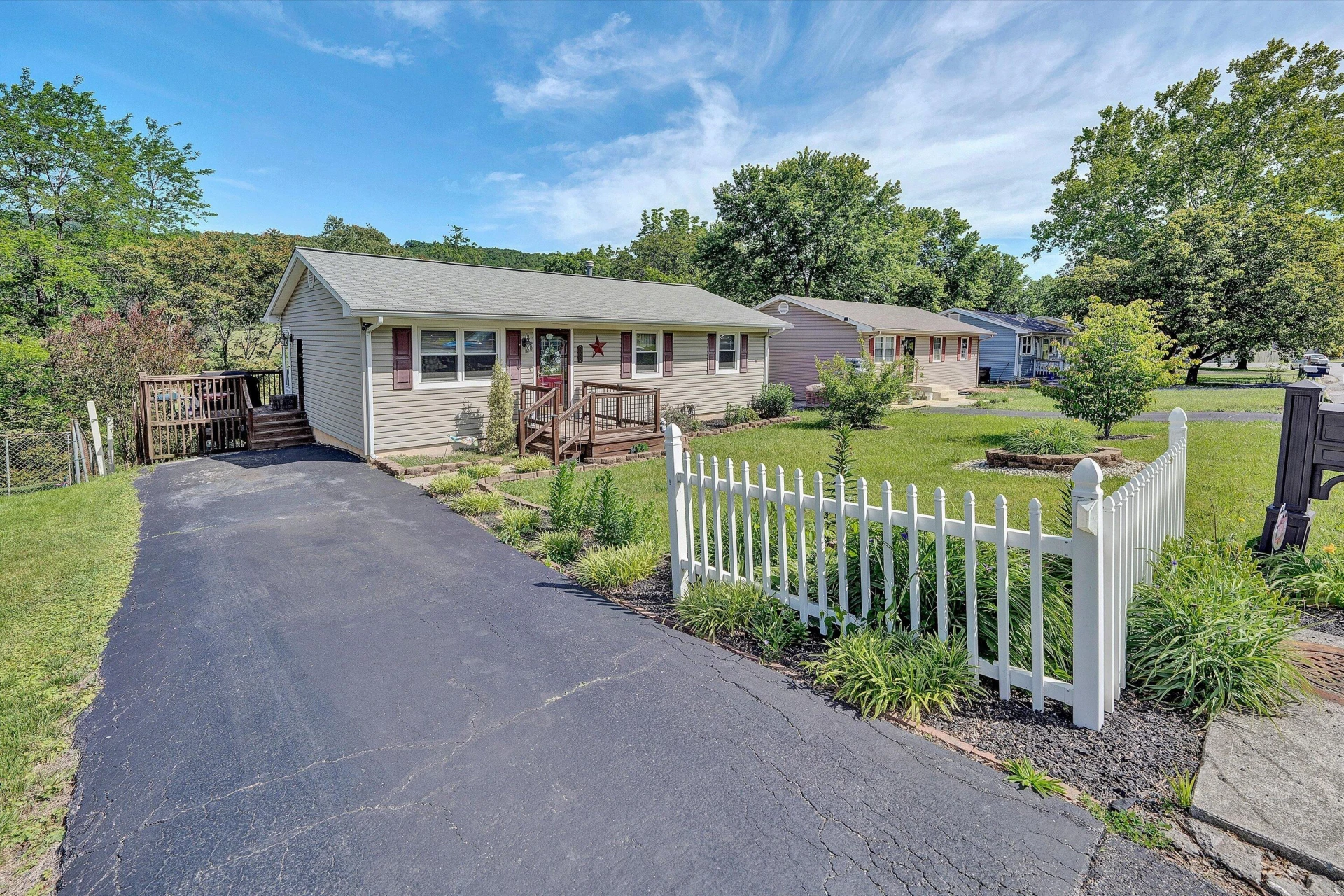8346 Brubaker DR - Photo 28