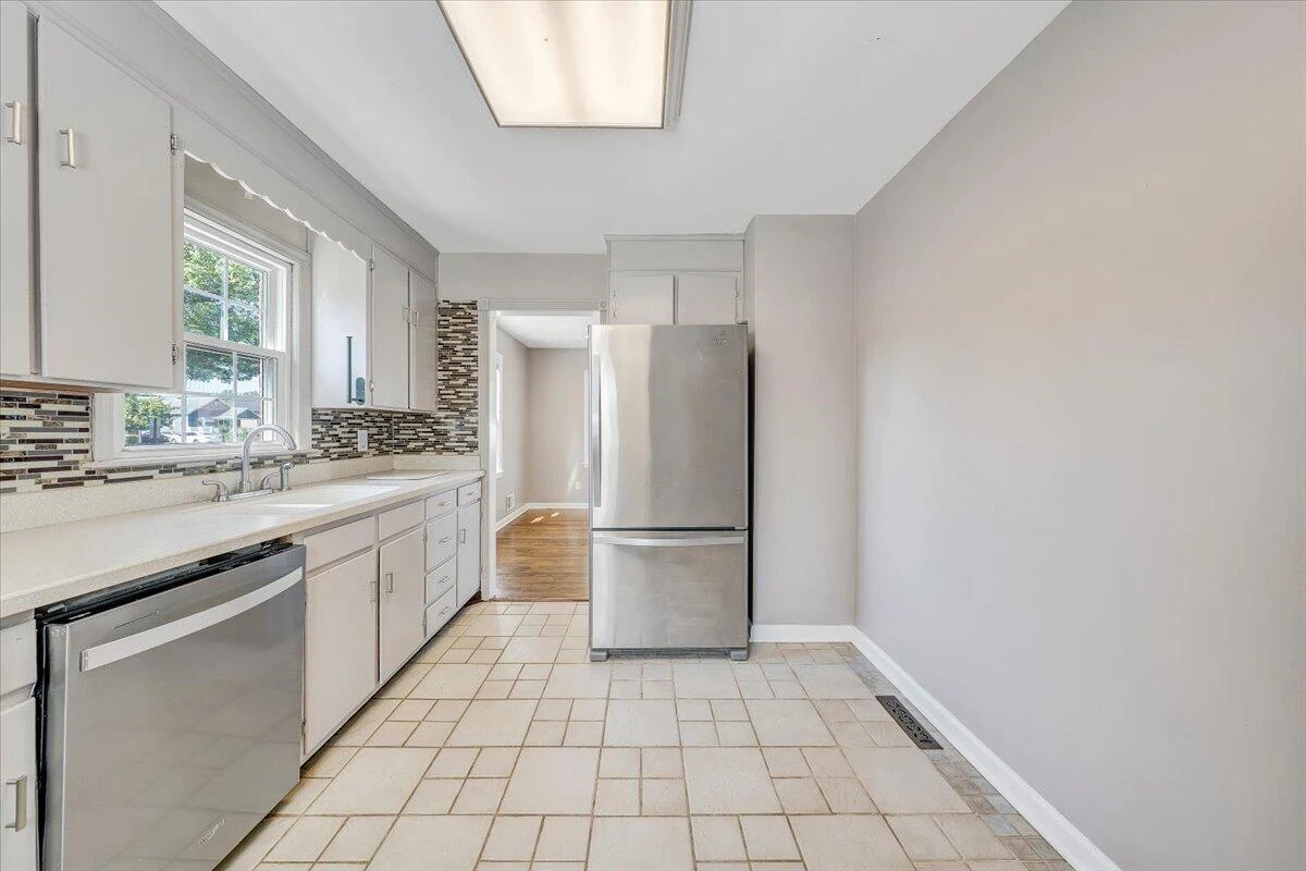 3813 Fleming AVE - Photo 13