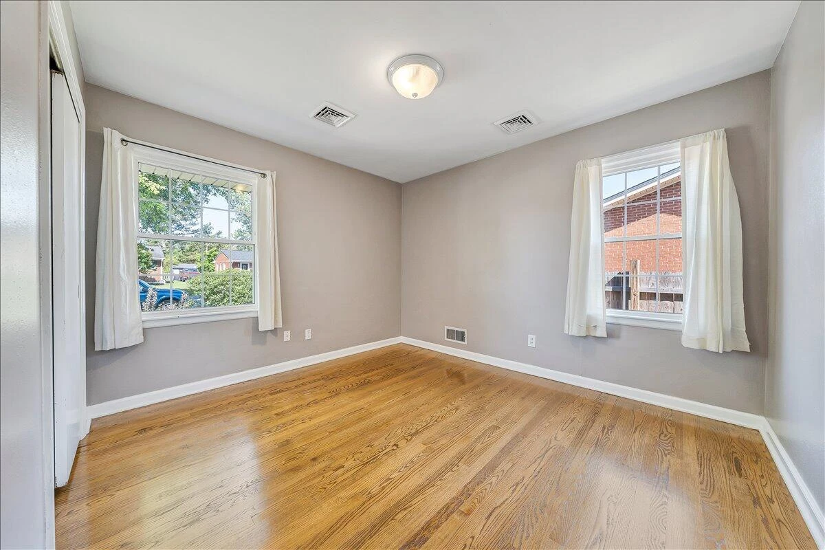 3813 Fleming AVE - Photo 16