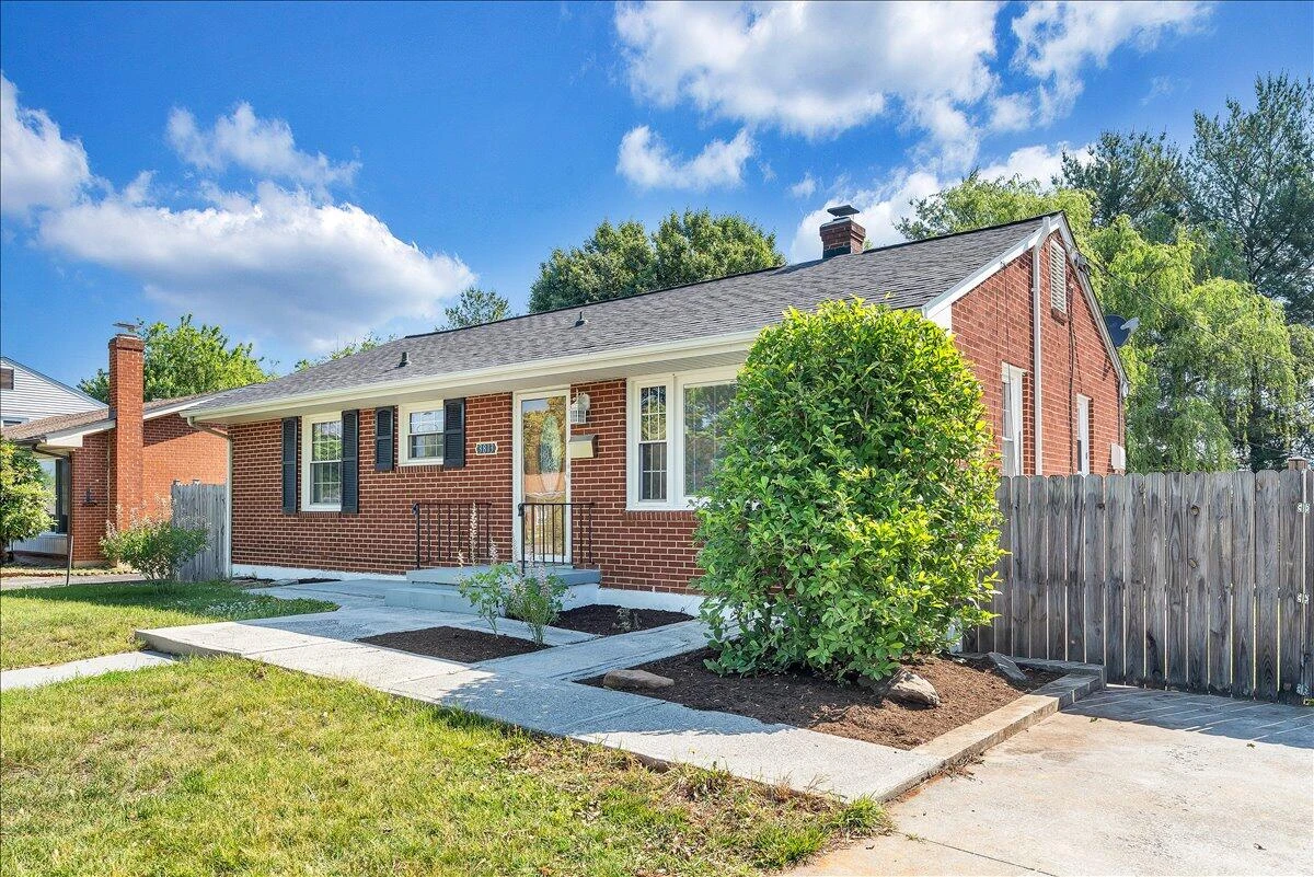 3813 Fleming AVE - Photo 2