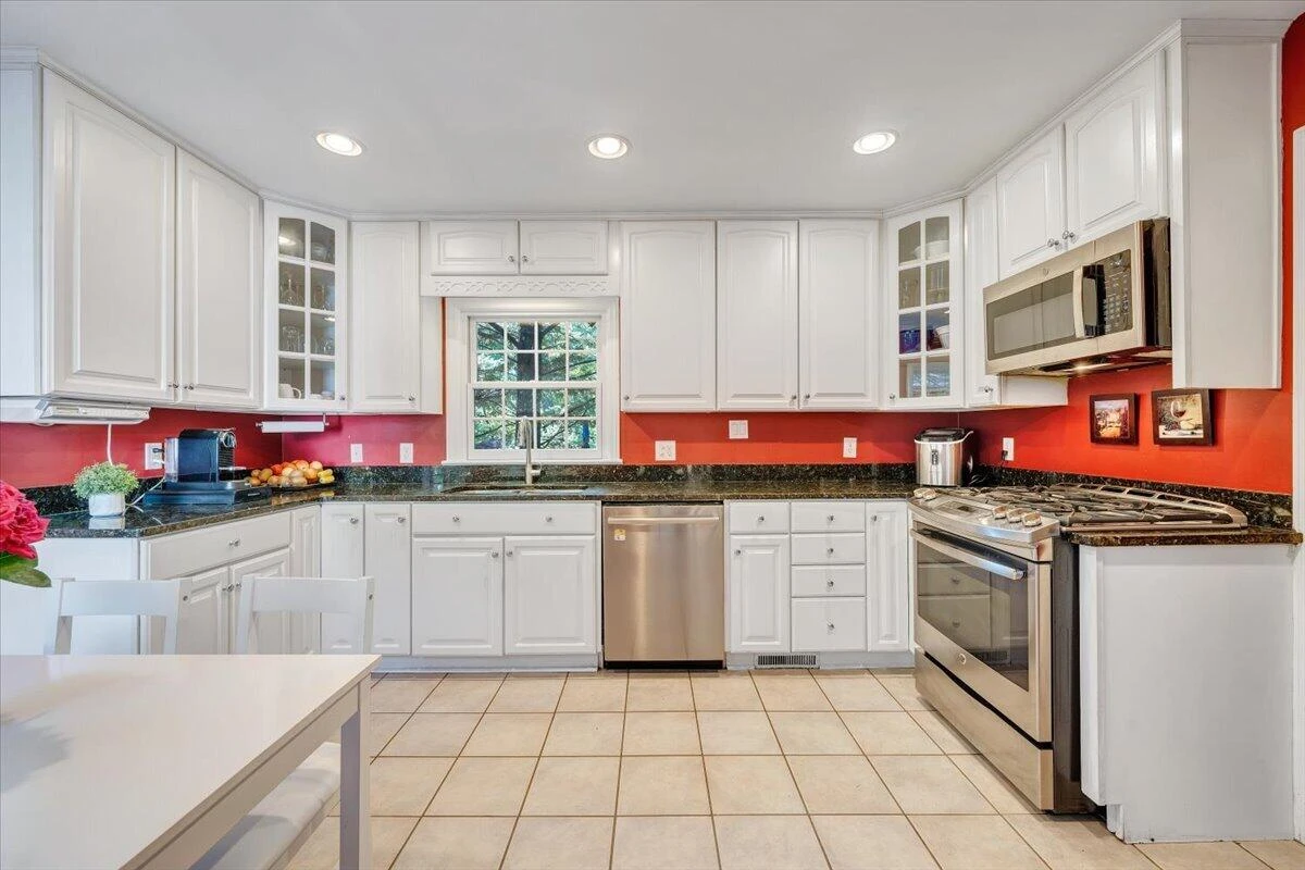 712 Cassell LN - Photo 10