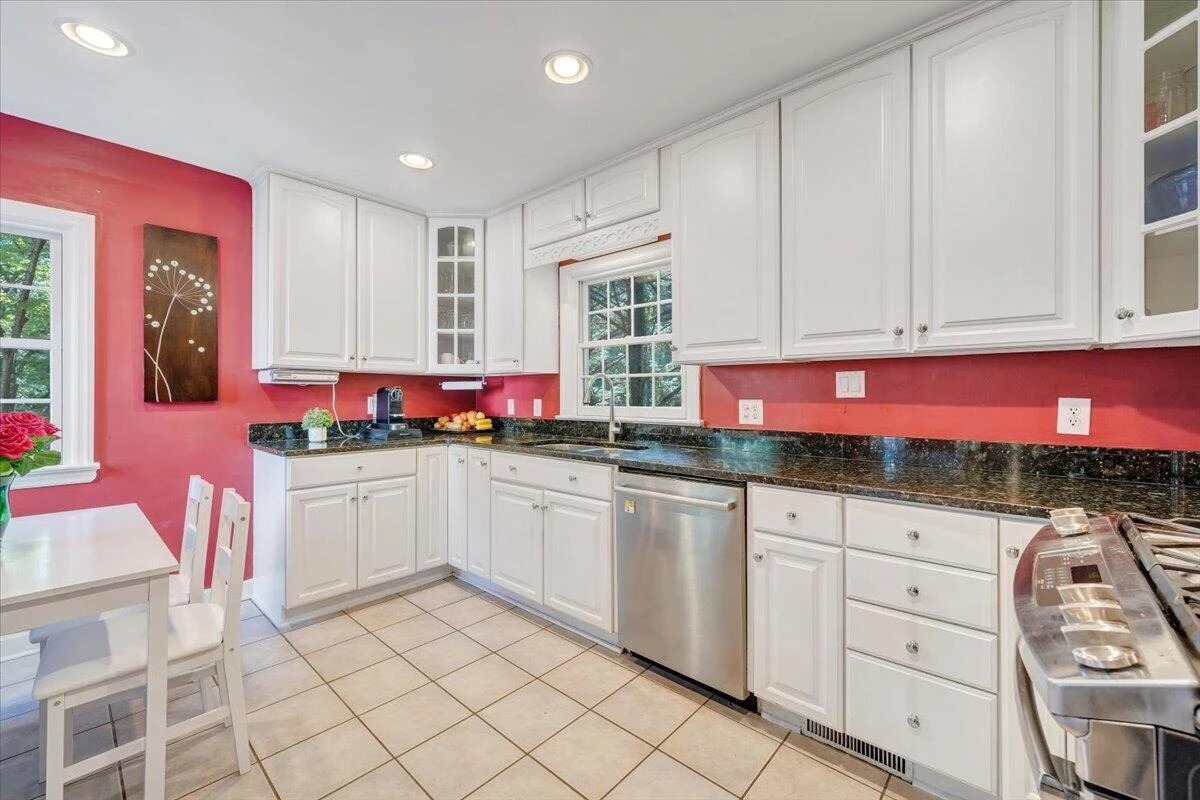 712 Cassell LN - Photo 13