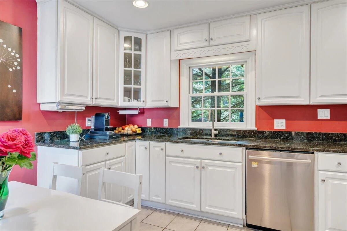 712 Cassell LN - Photo 14