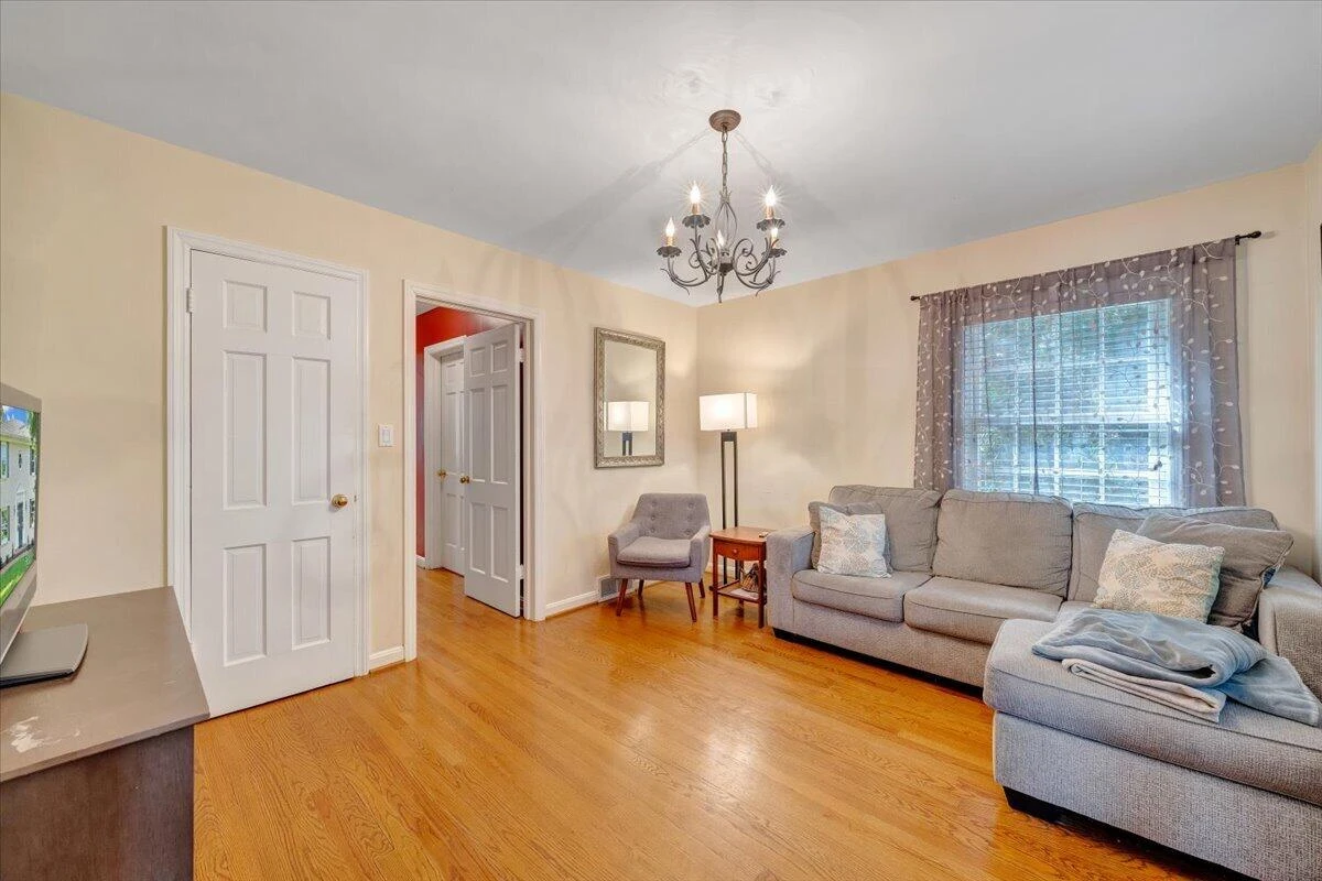 712 Cassell LN - Photo 19