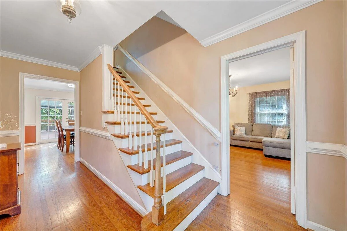 712 Cassell LN - Photo 3