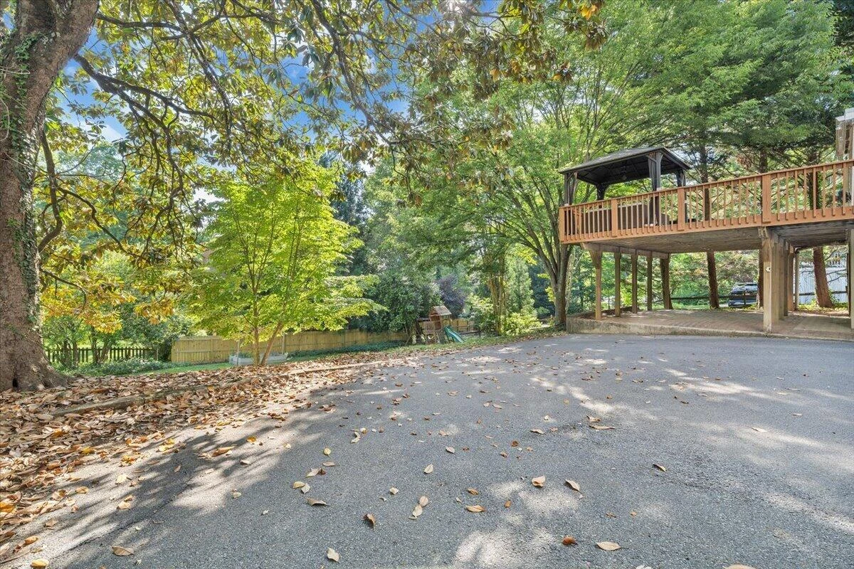 712 Cassell LN - Photo 48