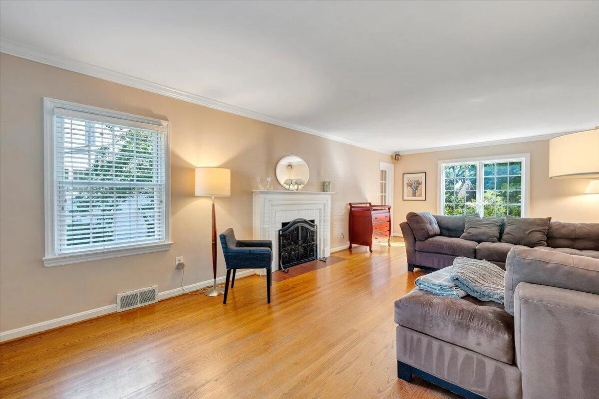 712 Cassell LN - Photo 5