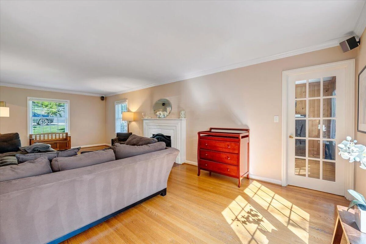 712 Cassell LN - Photo 8
