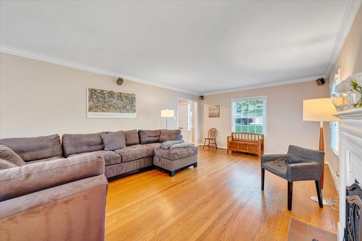 712 Cassell LN - Photo 9