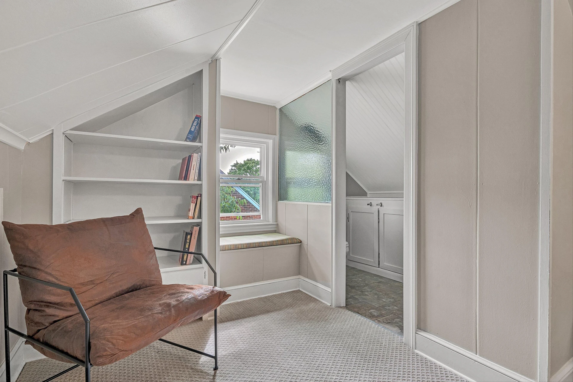 2774 Derwent DR - Photo 10