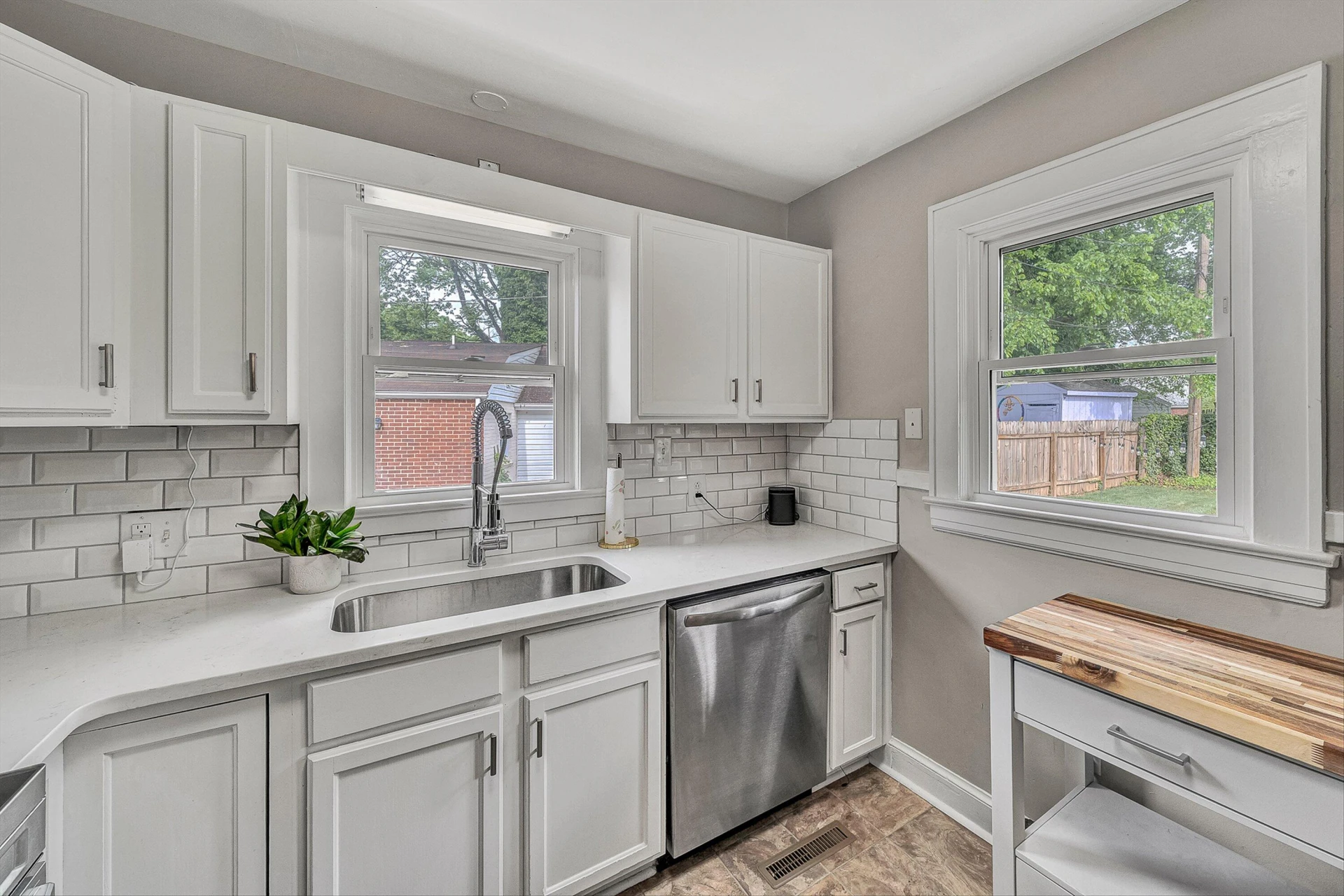 2774 Derwent DR - Photo 19
