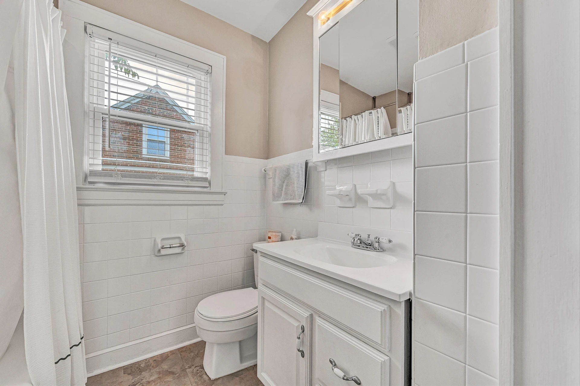 2774 Derwent DR - Photo 22