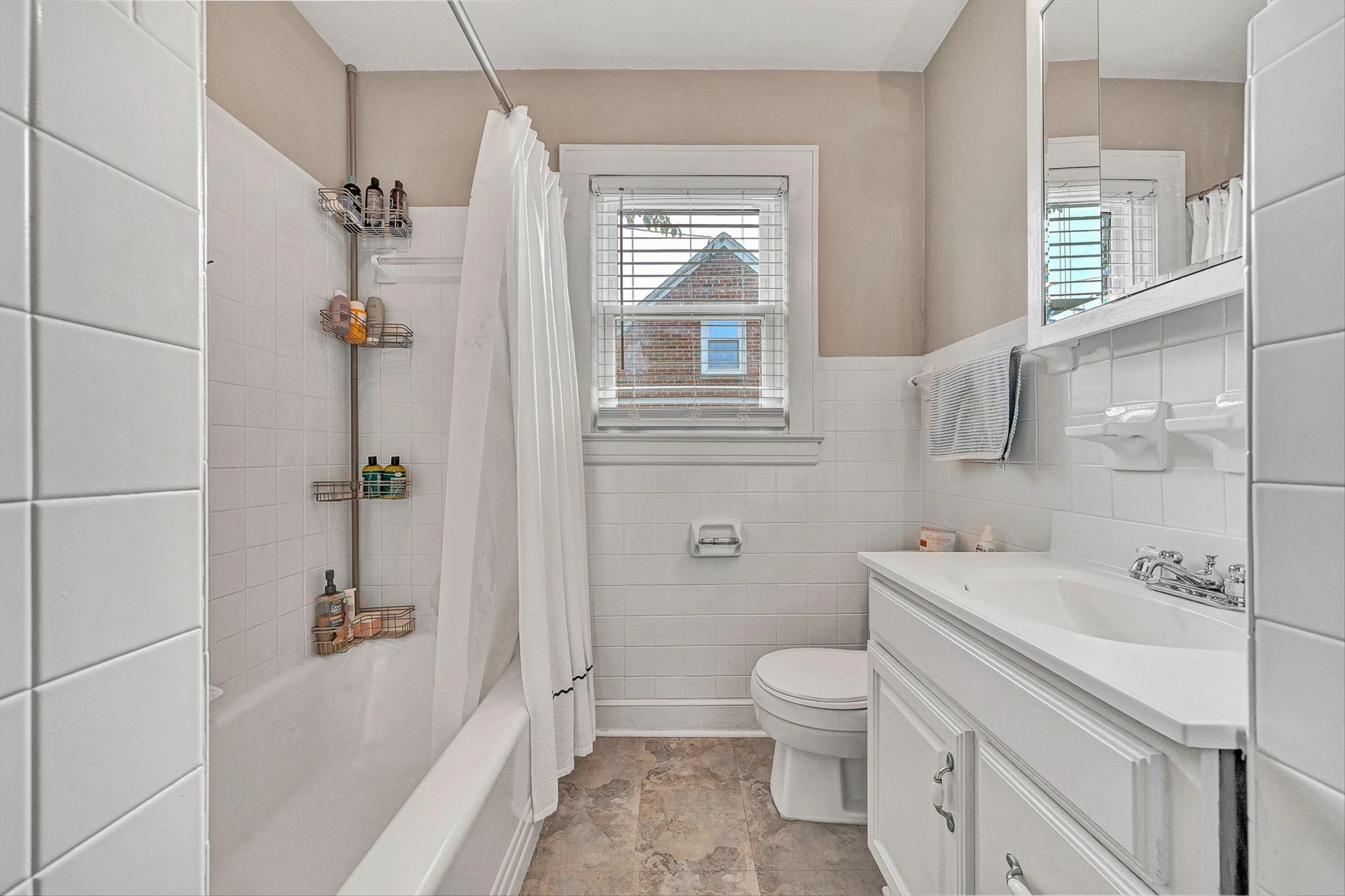2774 Derwent DR - Photo 23