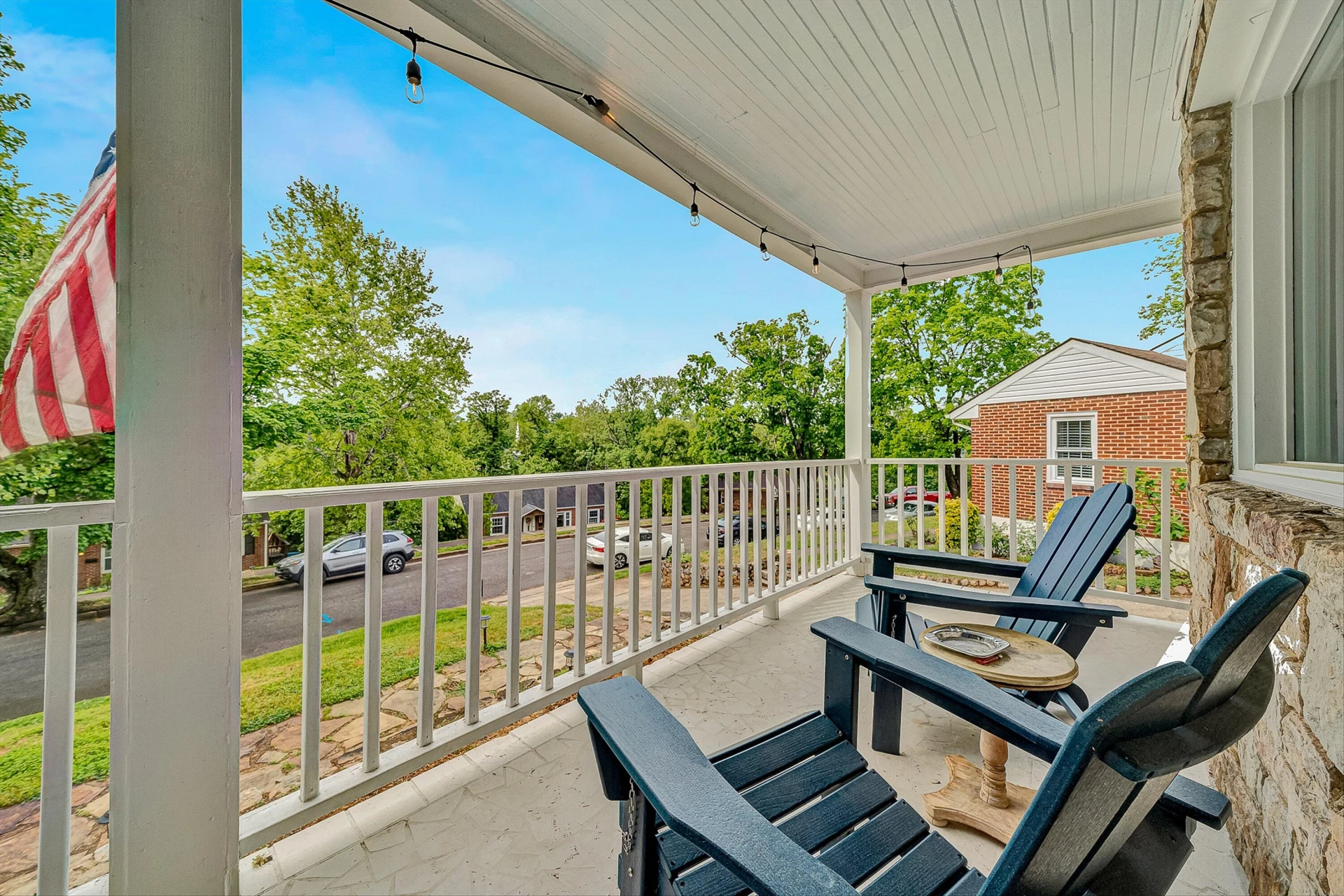 2774 Derwent DR - Photo 3