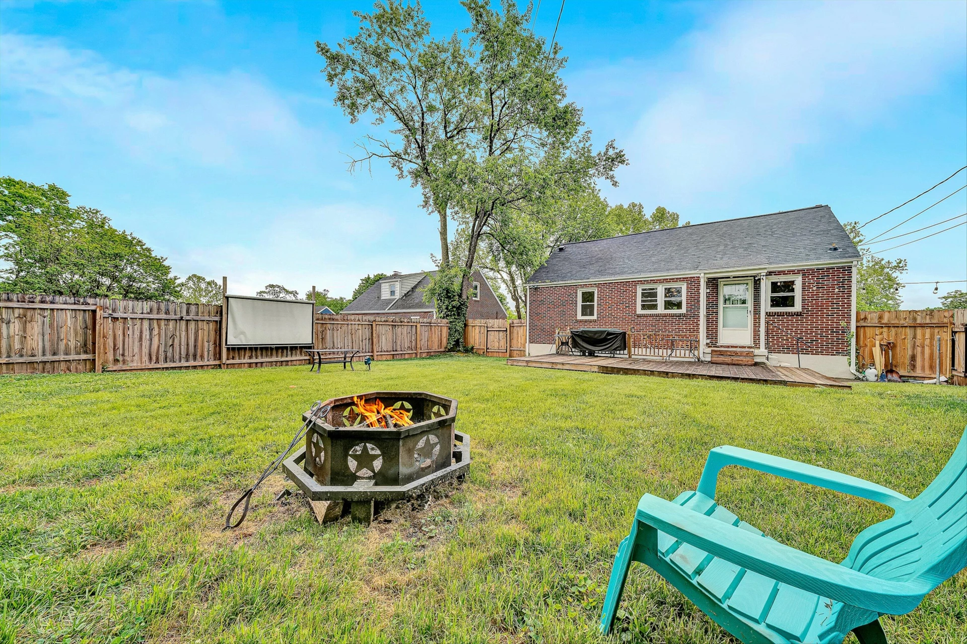 2774 Derwent DR - Photo 33