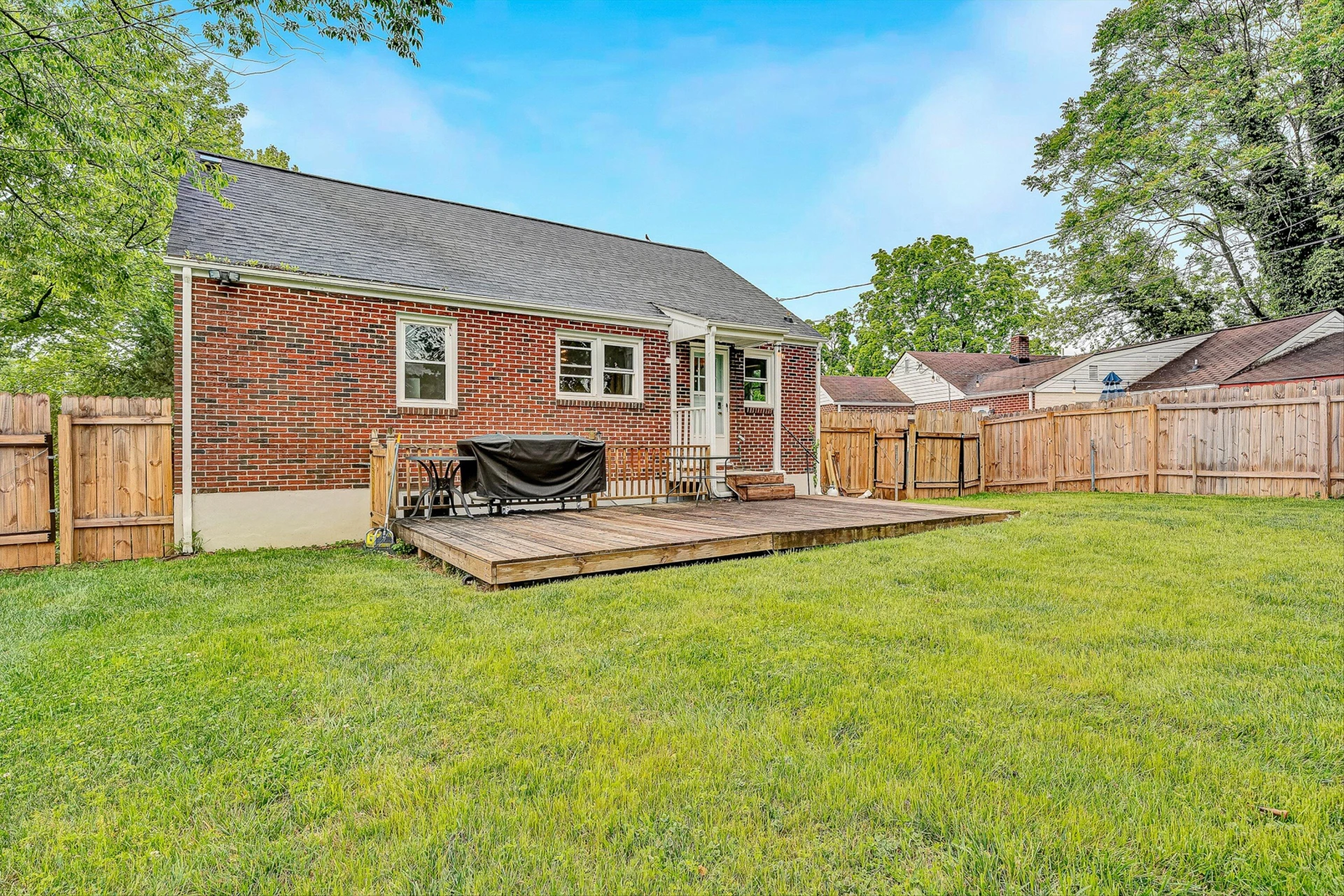 2774 Derwent DR - Photo 35