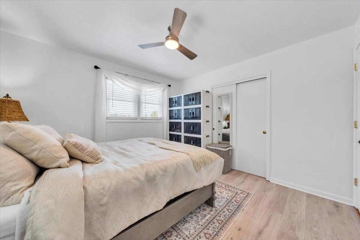 344 Hillview LN - Photo 22