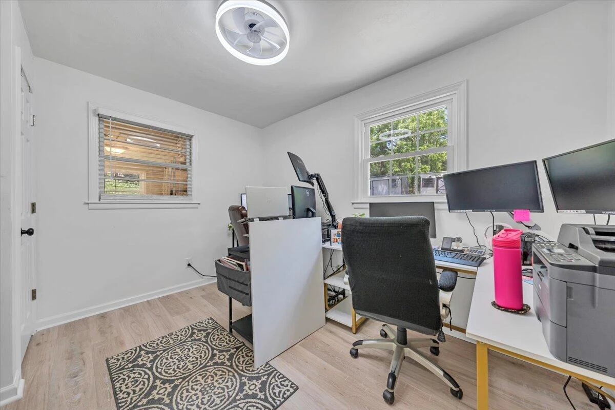 344 Hillview LN - Photo 24