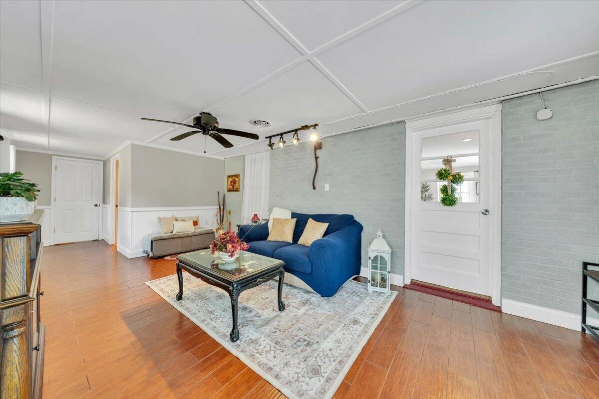 344 Hillview LN - Photo 30