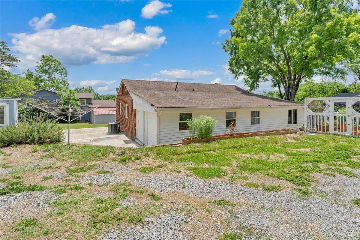 344 Hillview LN - Photo 41