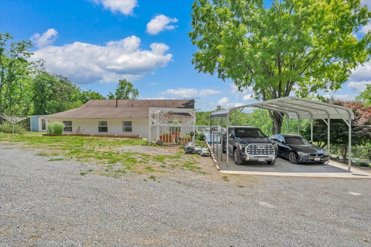 344 Hillview LN - Photo 44