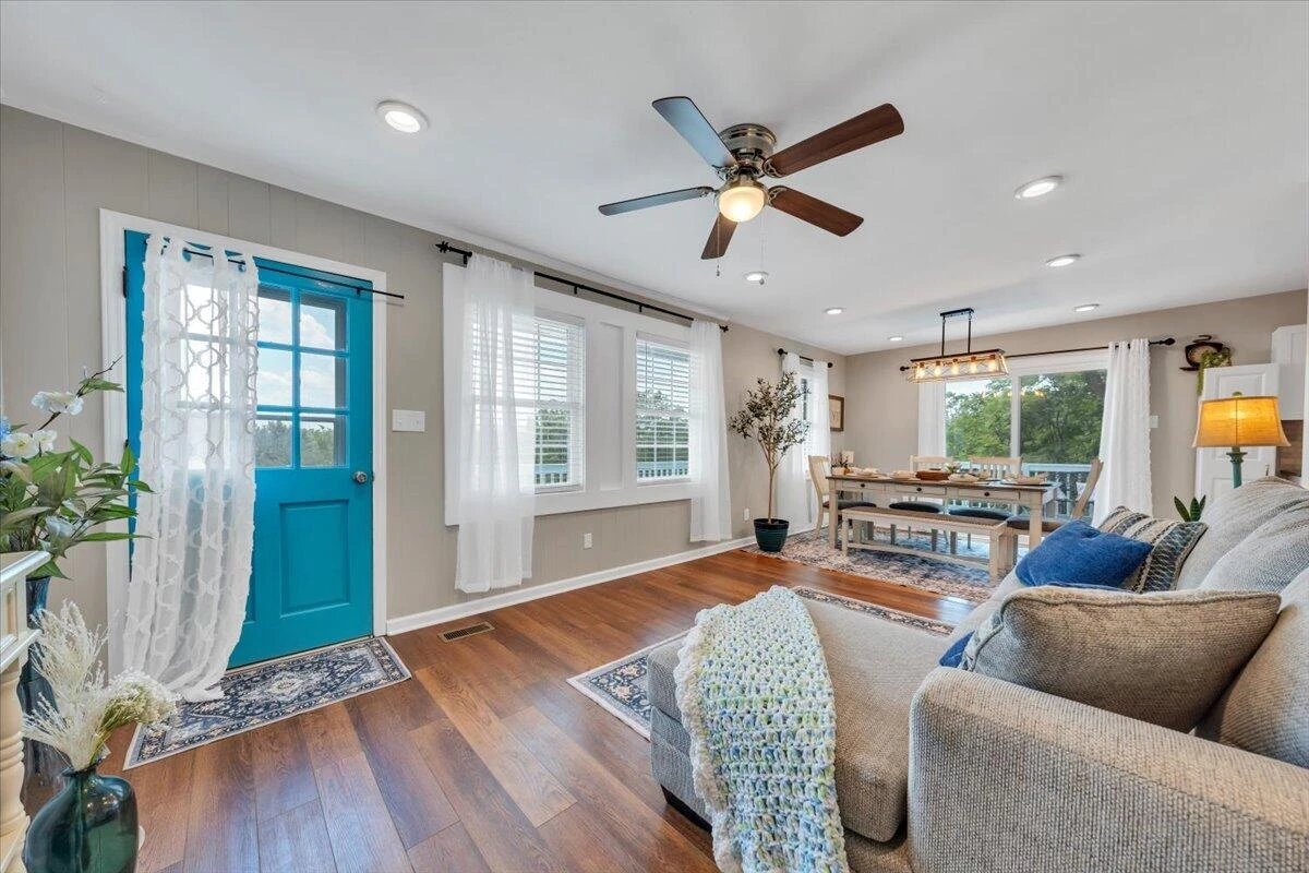 344 Hillview LN - Photo 8