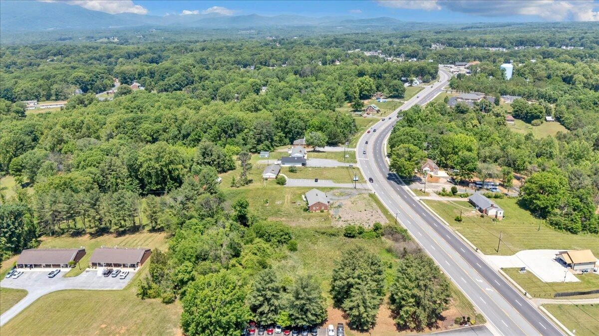 3956 Amherst - Photo 13