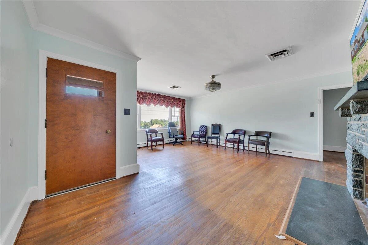 3956 Amherst - Photo 3