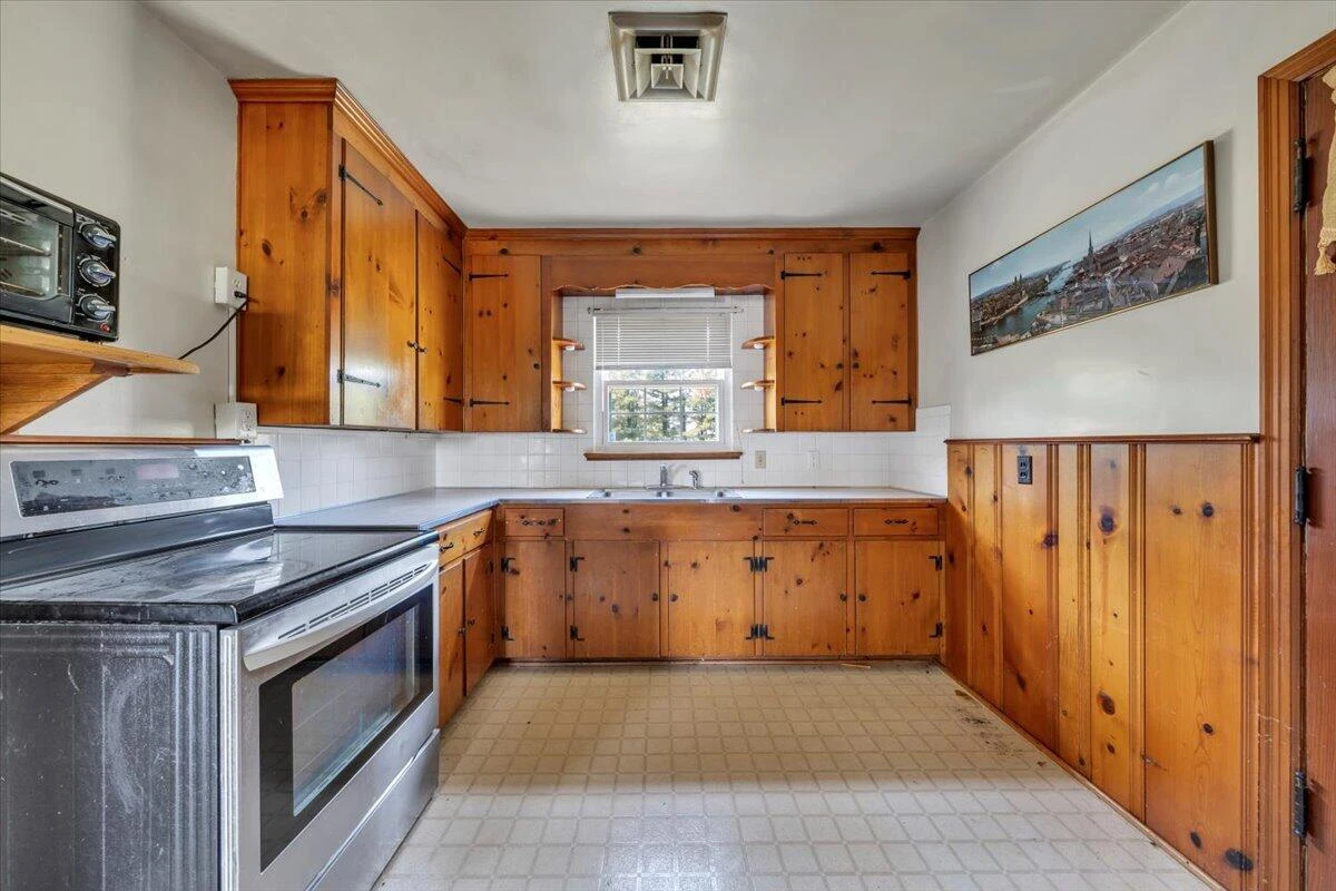 3956 Amherst - Photo 5